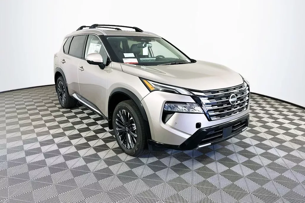 2026 Nissan Rogue Platinum photo 1