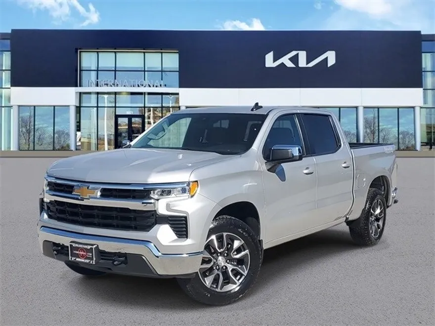 2022 Chevrolet Silverado 1500 LT photo 1