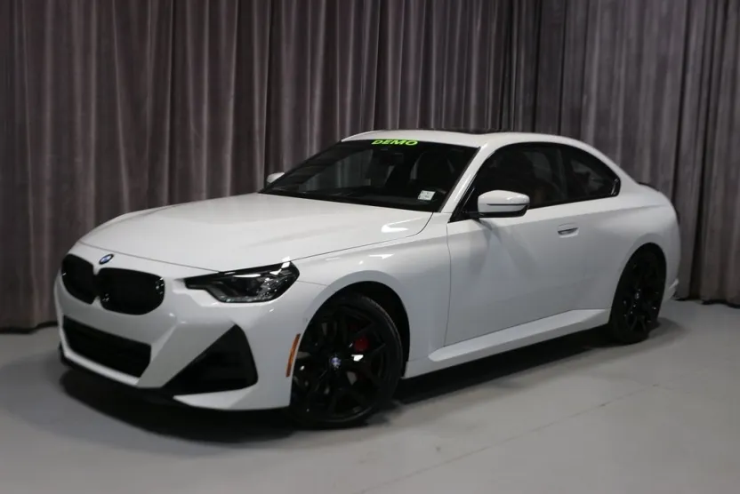 2025 Bmw 230i xDrive Coupe photo 1