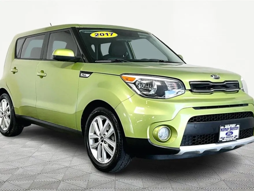2017 Kia Soul Plus photo 1
