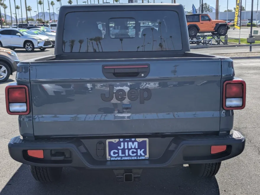 2025 Jeep Gladiator Sport S photo 1