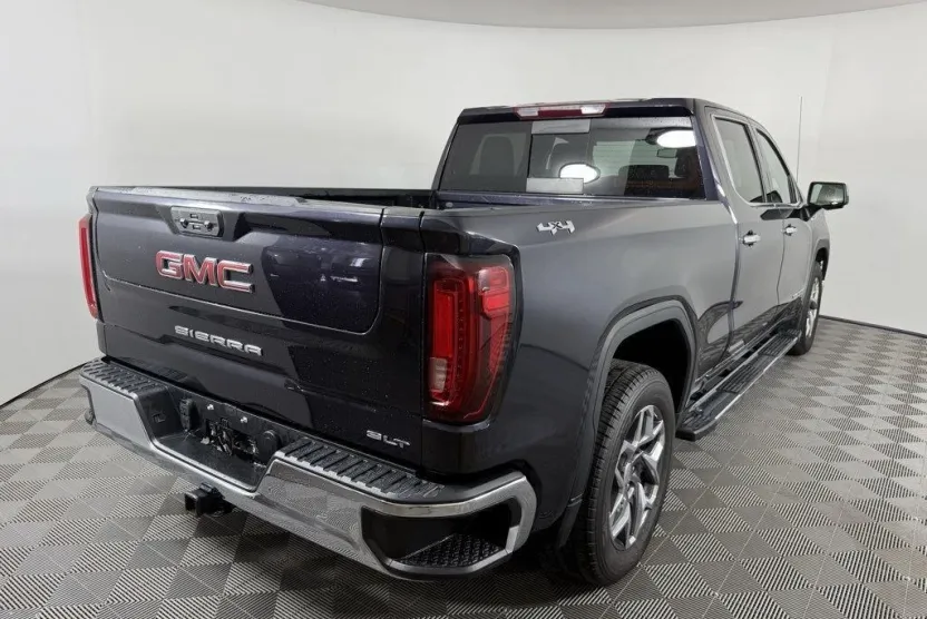 2022 Gmc Sierra 1500 SLT photo 1