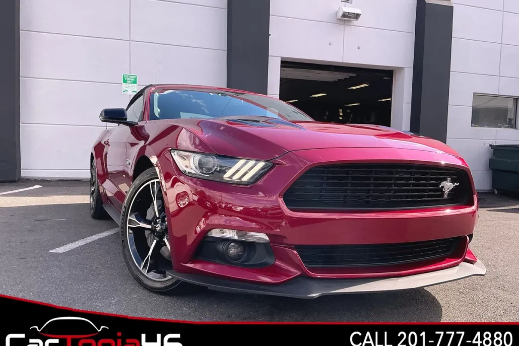 2017 Ford Mustang GT Premium Convertible photo 1