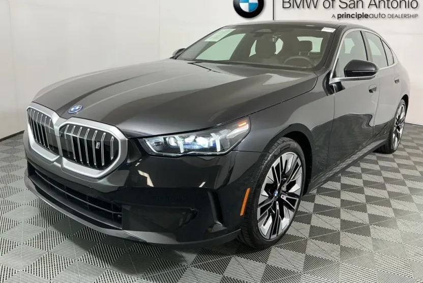 2025 Bmw i5 eDrive40 photo 1