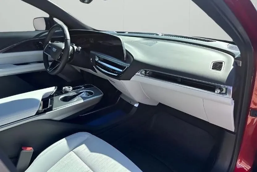 2024 Cadillac Lyriq Sport photo 1
