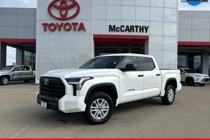 2024 Toyota Tundra SR5 photo 1