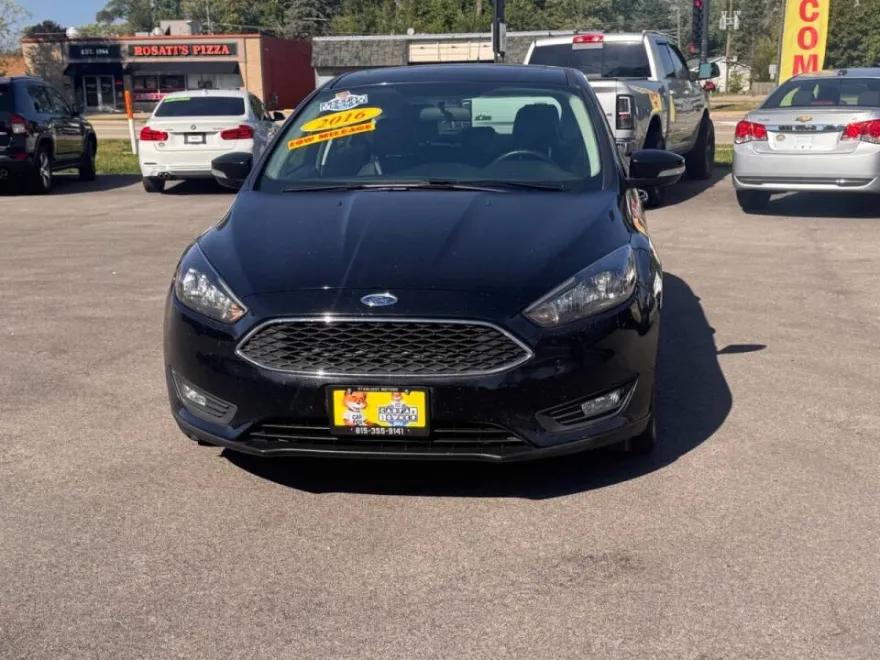 2016 Ford Focus SE photo 1