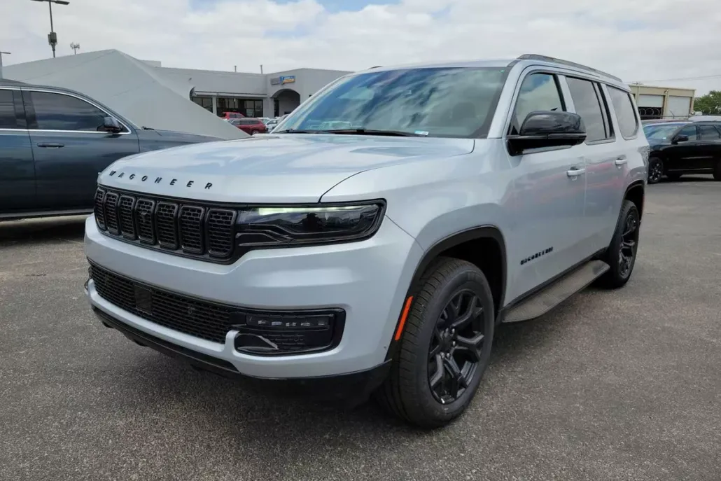 2024 Jeep Wagoneer Carbide photo 1