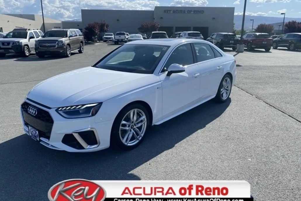 2022 Audi A4 45 S line Premium Plus photo 1
