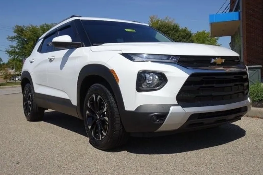 2022 Chevrolet Trailblazer LT photo 1