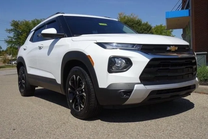 2022 Chevrolet Trailblazer LT photo 1