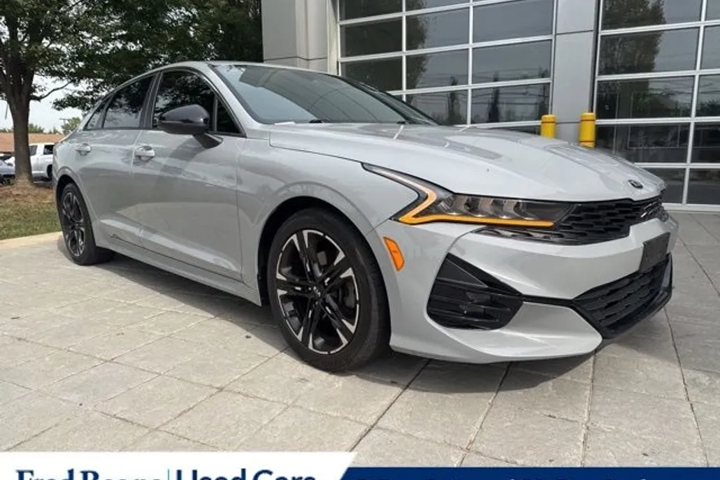 2021 Kia K5 GT-Line photo 1
