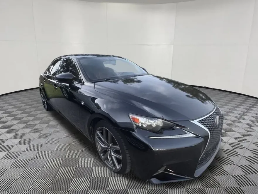 2016 Lexus IS 200t photo 1