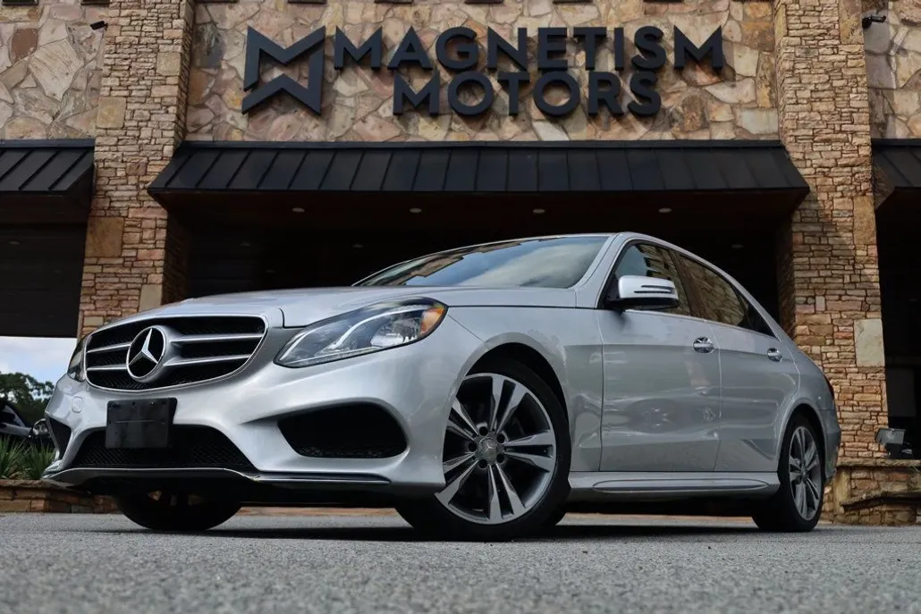 2014 Mercedes Benz E photo 1