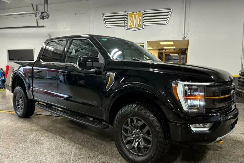 2023 Ford F-150 Tremor photo 1