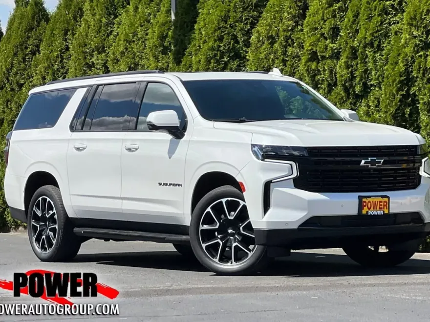 2023 Chevrolet Suburban RST photo 1