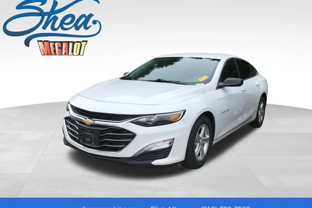 2023 Chevrolet Malibu LS photo 1