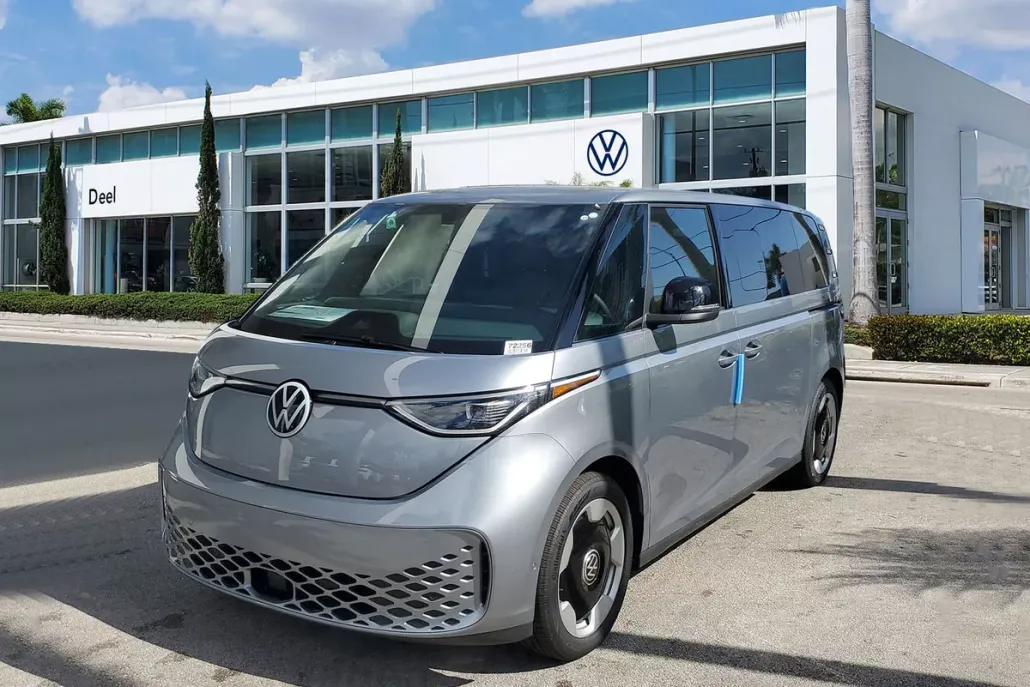 2025 Volkswagen ID. Buzz Pro S photo 1