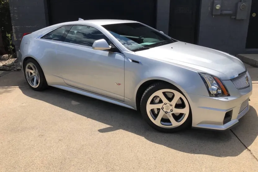 2011 Cadillac CTS V photo 1