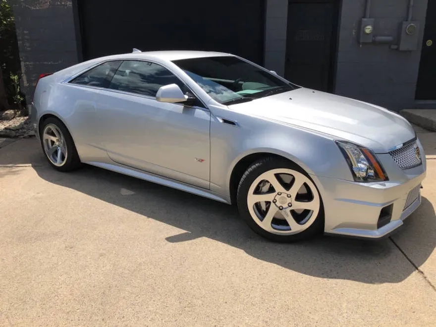 2011 Cadillac CTS V photo 1