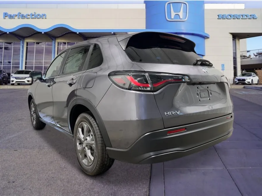 2026 Honda HR-V LX photo 1