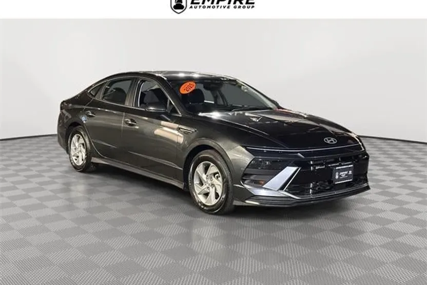 2025 Hyundai Sonata SE photo 1
