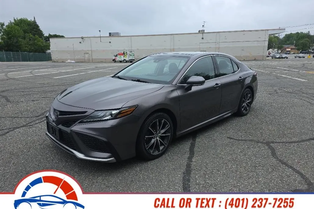 2022 Toyota Camry XSE photo 1