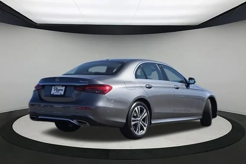 2023 Mercedes Benz E 350 4MATIC photo 1