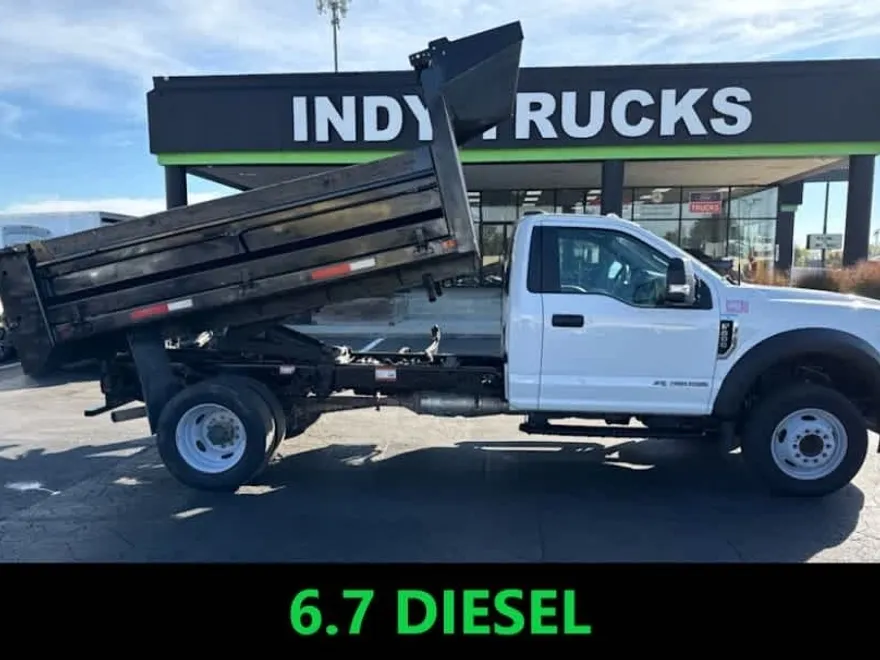 2022 Ford F-600 photo 1