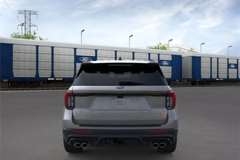 2025 Ford Explorer ST photo 1