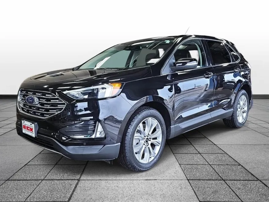 2024 Ford Edge Titanium photo 1