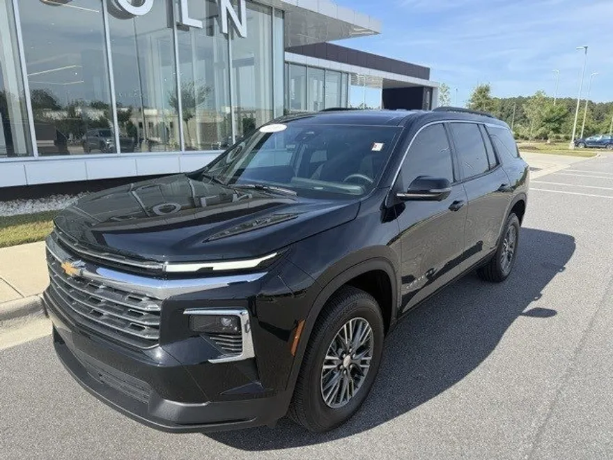 2026 Chevrolet Traverse 1LT photo 1
