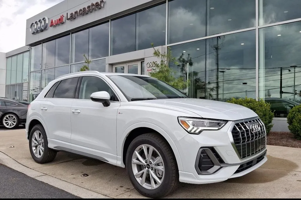 2025 Audi Q3 Premium Plus photo 1