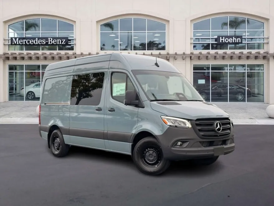 2025 Mercedes Benz Sprinter 2500 photo 1