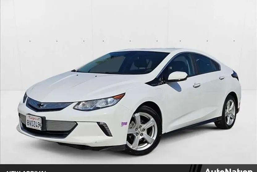 2019 Chevrolet Volt LT photo 1
