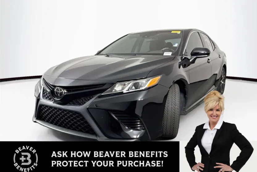 2019 Toyota Camry SE XLE photo 1