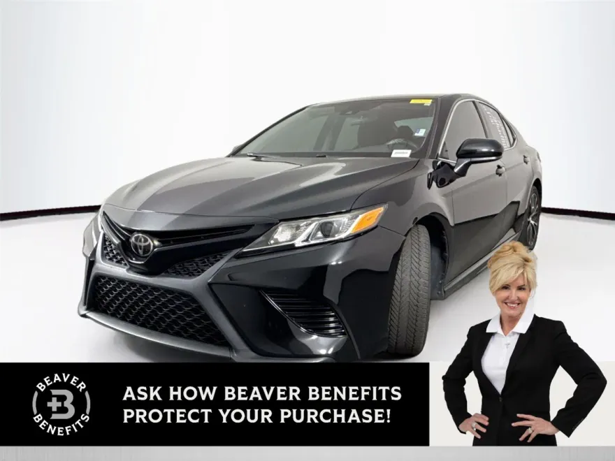 2019 Toyota Camry SE XLE photo 1