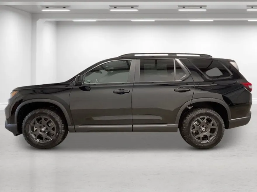 2025 Honda Pilot TrailSport photo 1