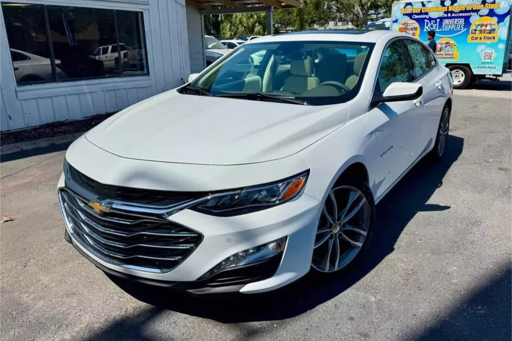 2025 Chevrolet Malibu Premier 2LT photo 1