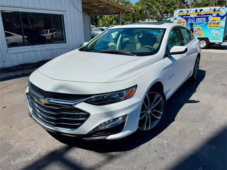 2025 Chevrolet Malibu Premier 2LT photo 1