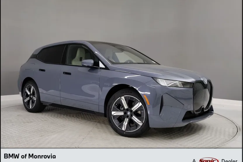2026 Bmw iX photo 1