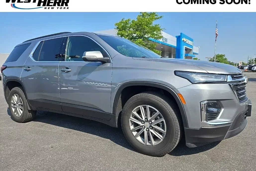 2023 Chevrolet Traverse Leather photo 1