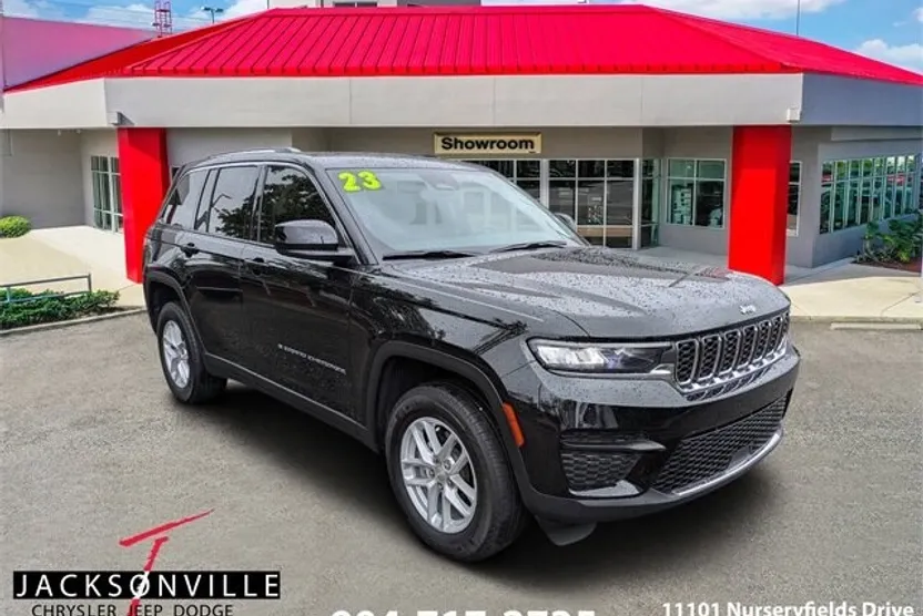 2023 Jeep Grand Cherokee Laredo X photo 1