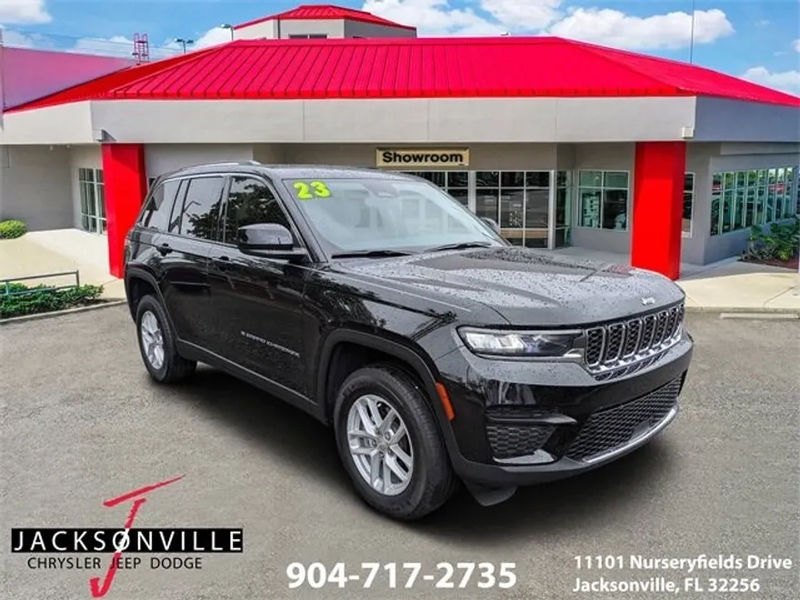 2023 Jeep Grand Cherokee Laredo X photo 1