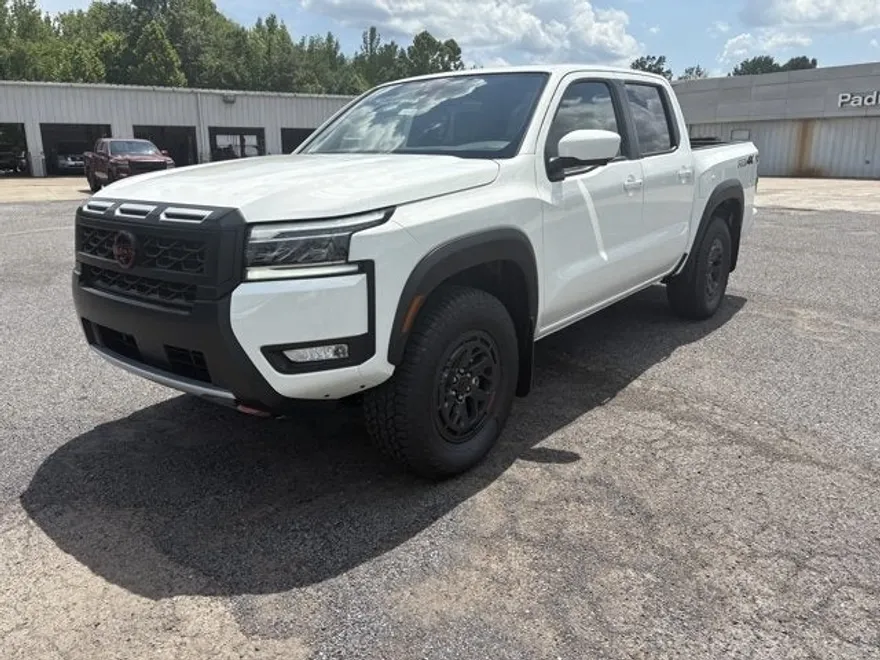 2025 Nissan Frontier PRO-4X photo 1