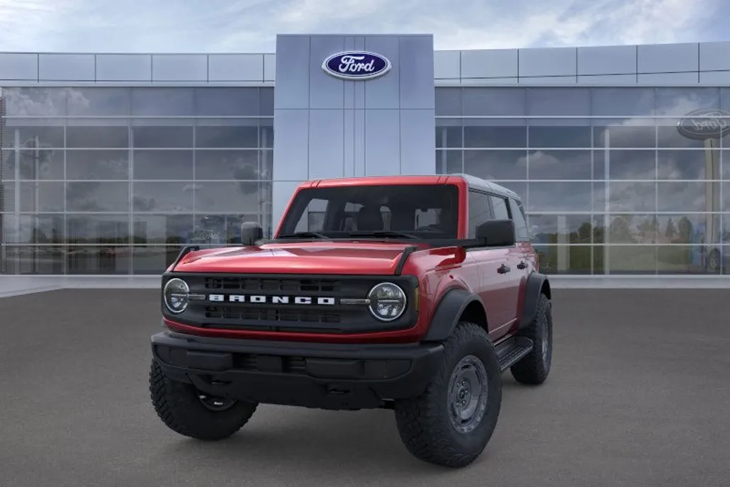 2025 Ford Bronco Base photo 1