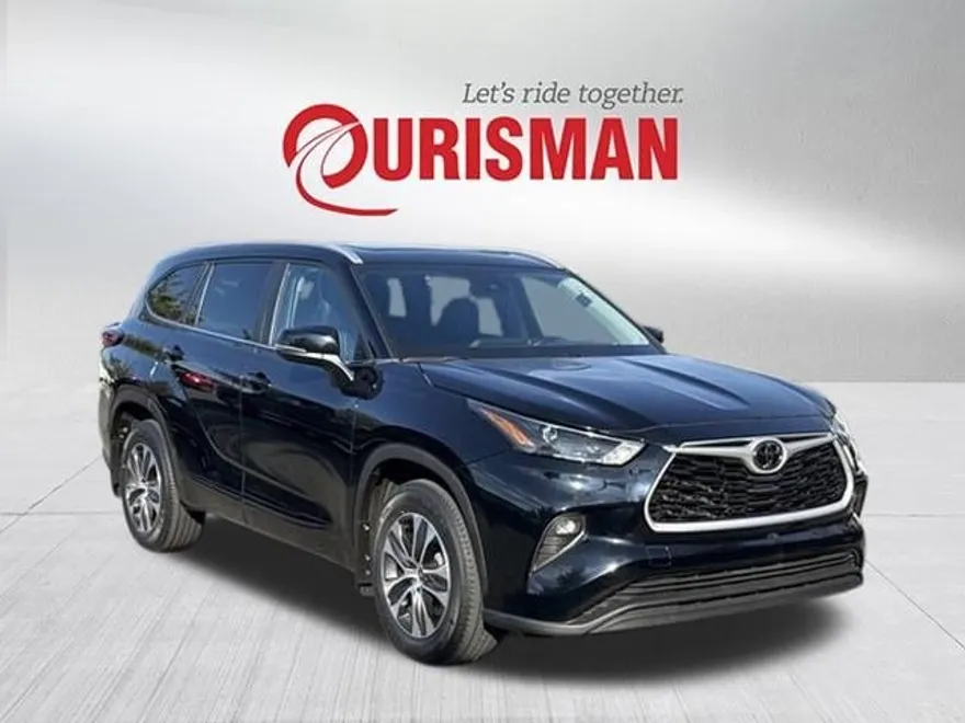 2023 Toyota Highlander XLE photo 1
