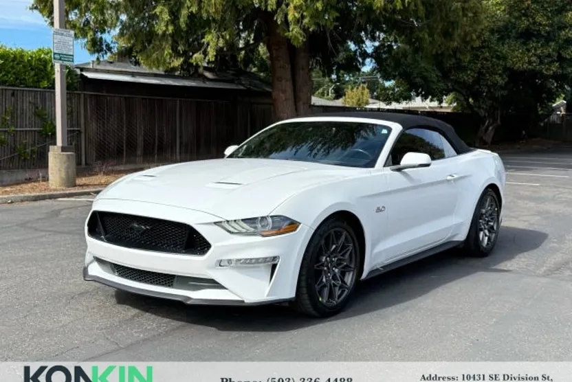 2020 Ford Mustang GT Convertible photo 1