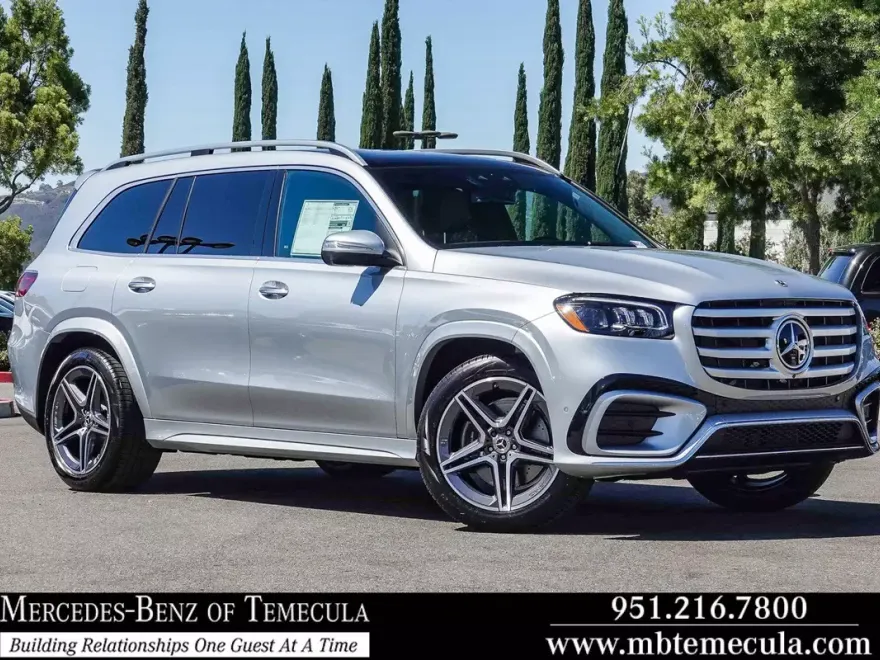 2025 Mercedes Benz GLS 450 4MATIC photo 1