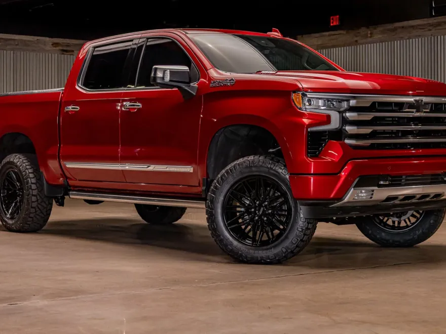 2025 Chevrolet Silverado 1500 High Country photo 1